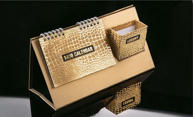 تقویم رومیزی آرین کد 524-15-19500